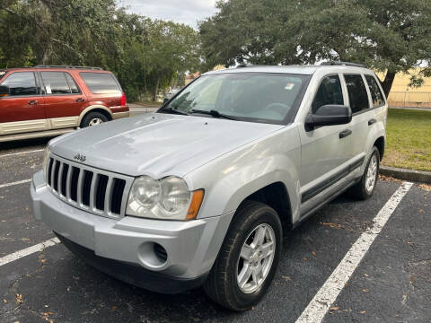 2006 Jeep Grand Cherokee for sale at Florida Prestige Collection in Saint Petersburg FL