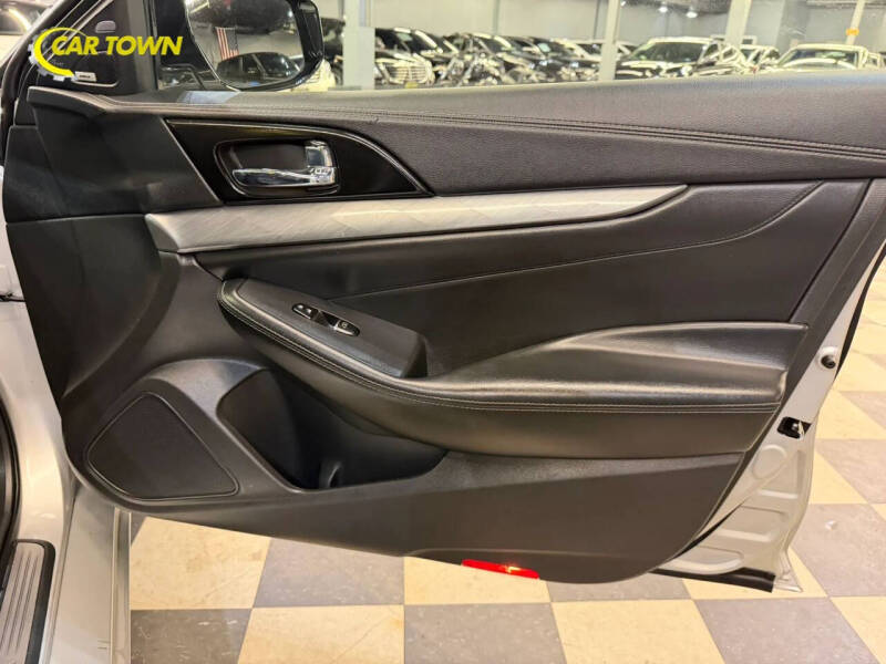 2017 Nissan Maxima