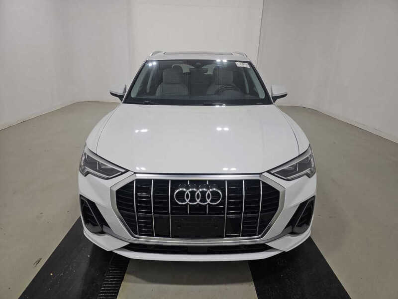 2022 Audi Q3 quattro S line Prem Plus 45 TFSI