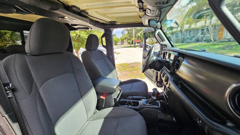 2020 Jeep Gladiator Sport