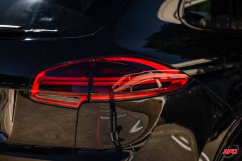 2018 Porsche Cayenne Platinum Edition