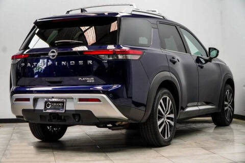 2023 Nissan Pathfinder Platinum