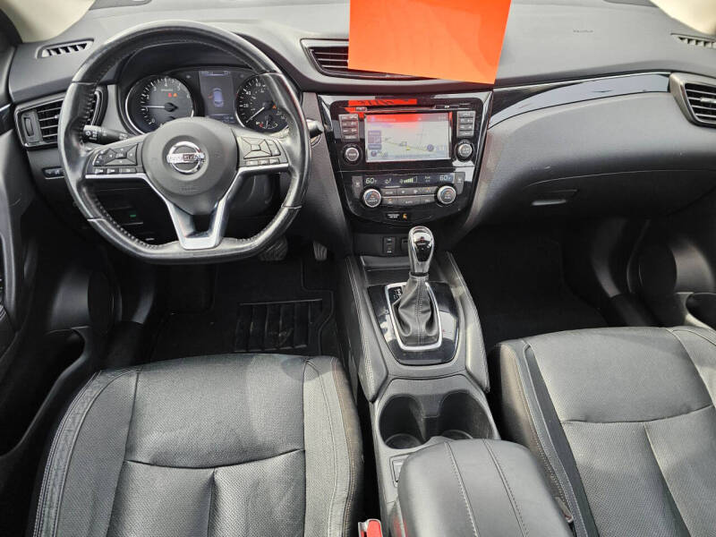 2017 Nissan Rogue Sport SL