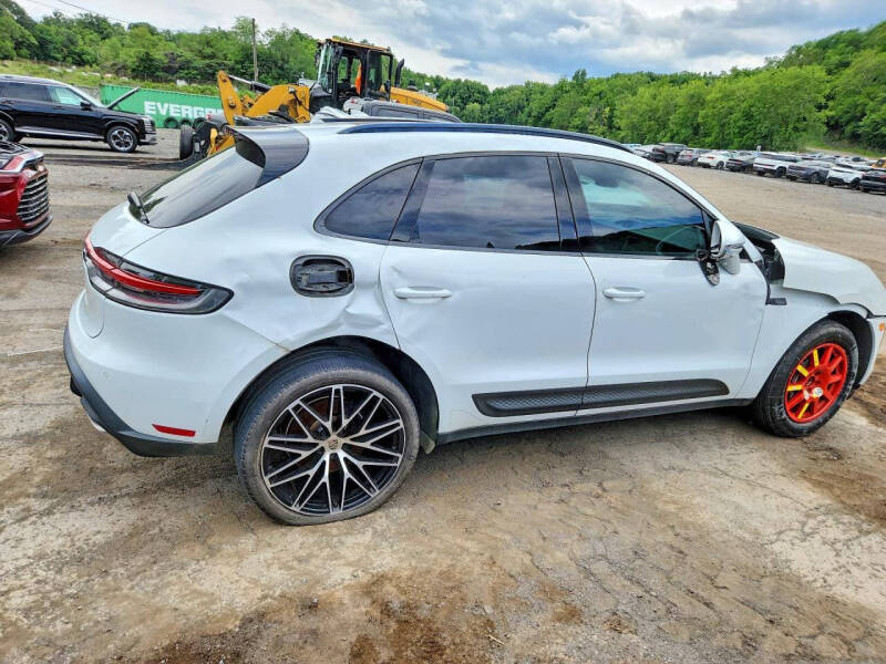 2022 Porsche Macan