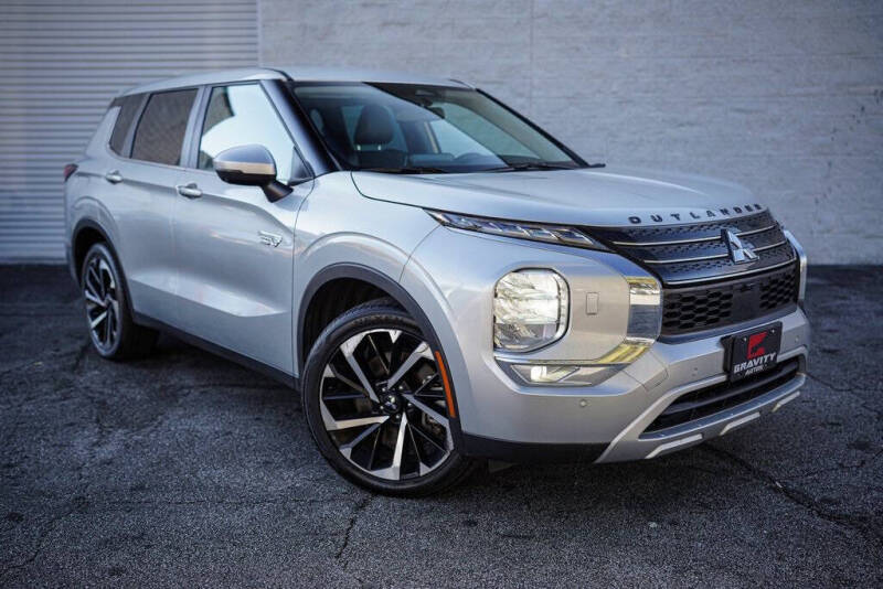 2023 Mitsubishi Outlander PHEV SE