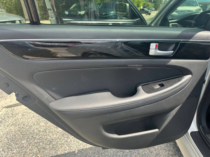 2013 Hyundai Genesis 3.8L