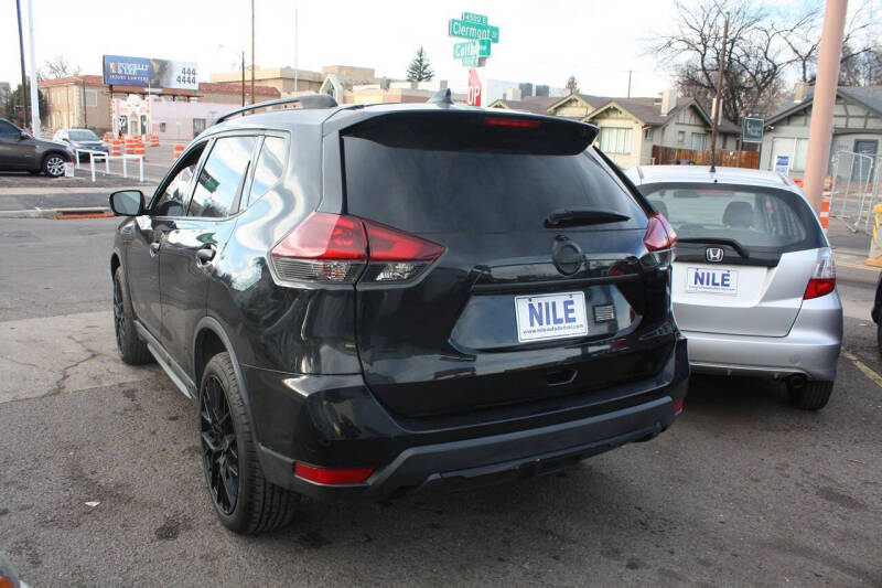 2018 Nissan Rogue SV