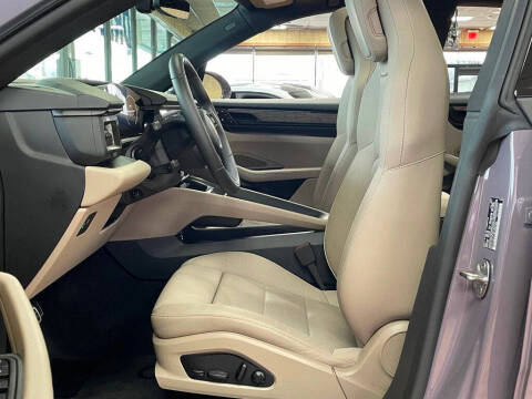 2025 Porsche Macan 4 Electric