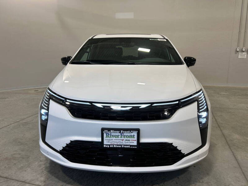 2027 Chrysler Pacifica Select