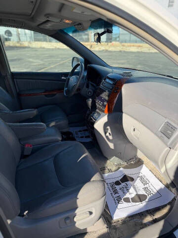 2008 Toyota Sienna XLE