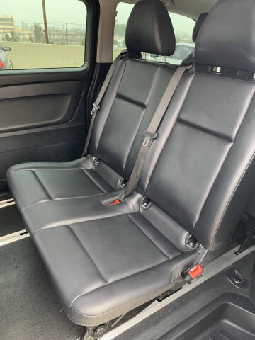 2017 Mercedes-Benz Metris Passenger