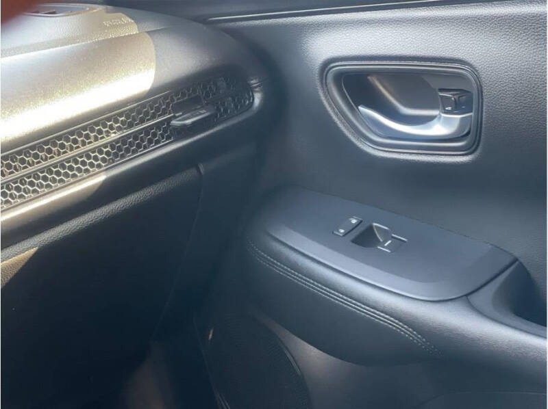 2025 Honda HR-V LX