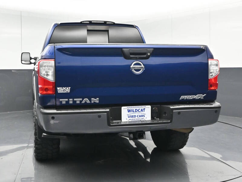 2017 Nissan Titan