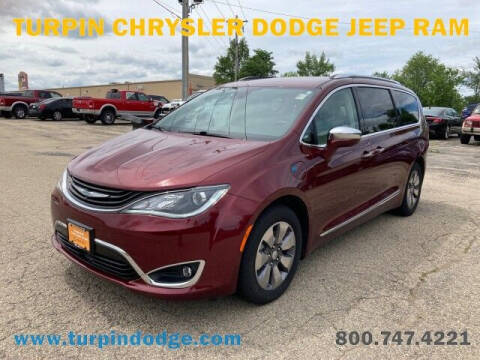 2018 Chrysler Pacifica Hybrid for sale at Turpin Chrysler Dodge Jeep Ram in Dubuque IA