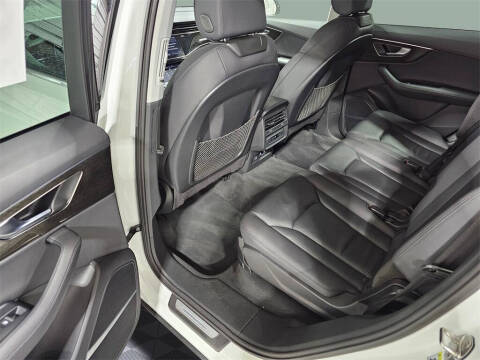 2023 Audi Q7 quattro Premium Plus 55 TFSI