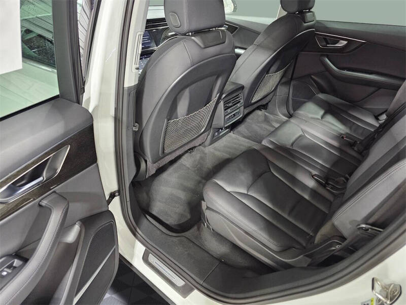 2023 Audi Q7 quattro Premium Plus 55 TFSI