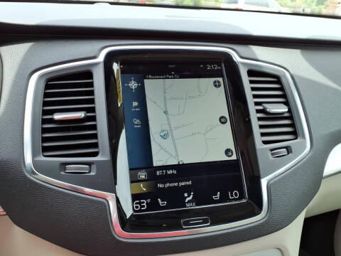 2018 Volvo XC90 T6 Momentum