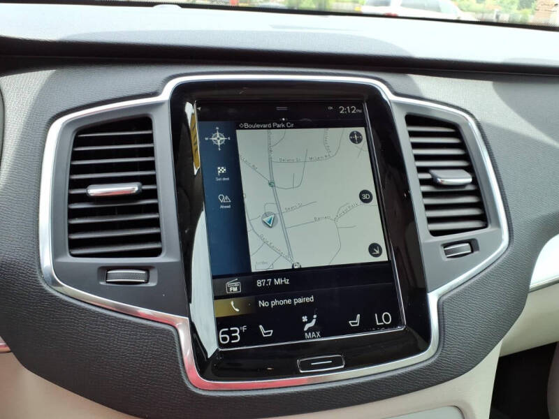 2018 Volvo XC90 T6 Momentum