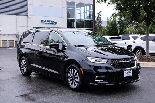 2022 Chrysler Pacifica Hybrid Touring L