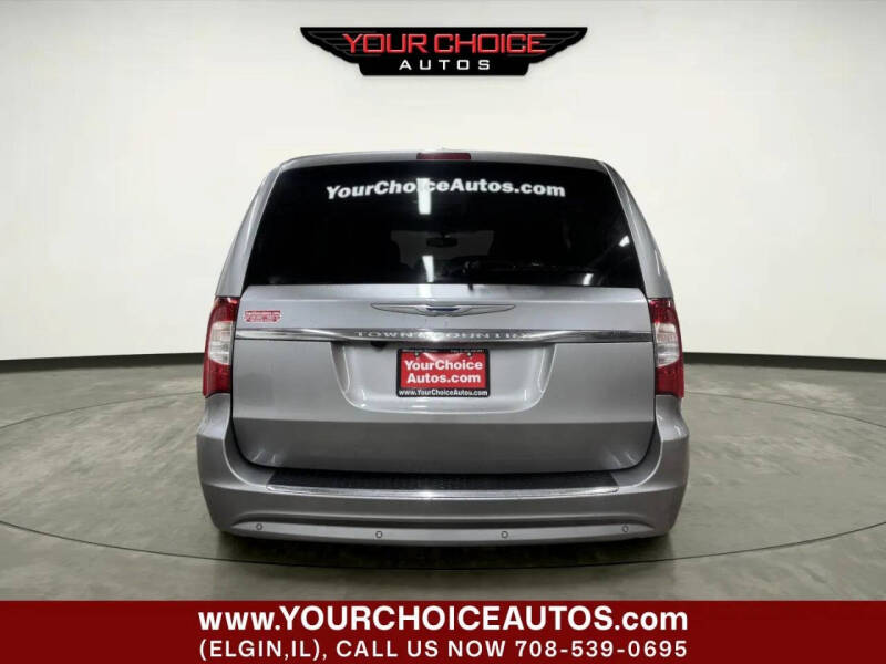 2015 Chrysler Town and Country Touring-L