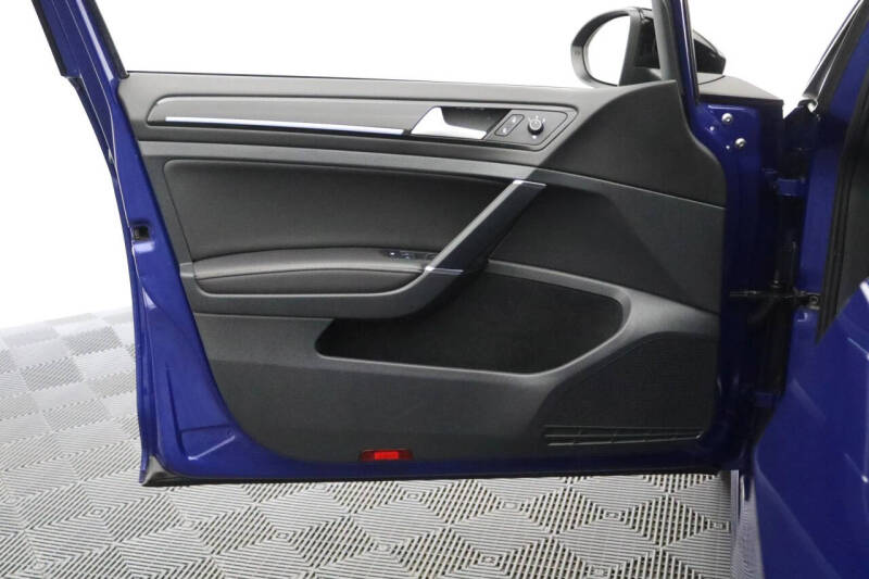2016 Volkswagen Golf R