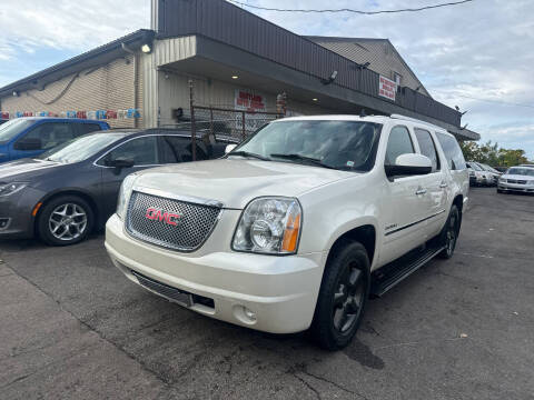 2014 GMC Yukon XL for sale at Six Brothers Mega Lot in Youngstown OH