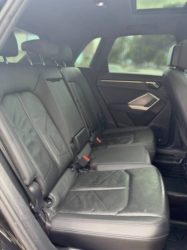 2020 Audi Q3 quattro Premium 45 TFSI