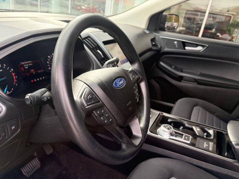 2020 Ford Edge SE