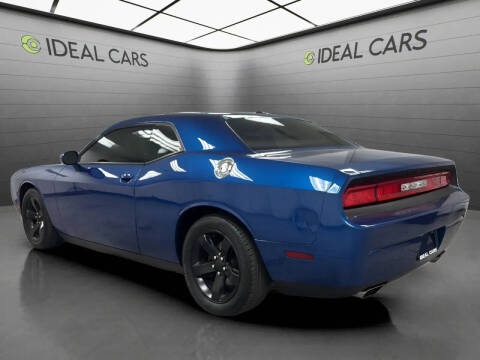 2012 Dodge Challenger SXT