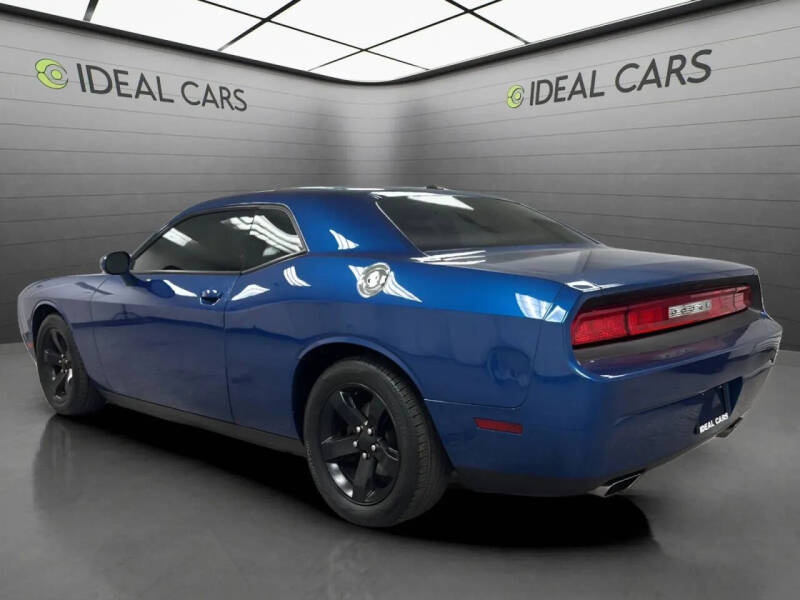2012 Dodge Challenger SXT