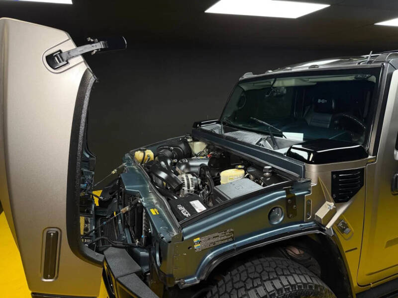 2005 HUMMER H2