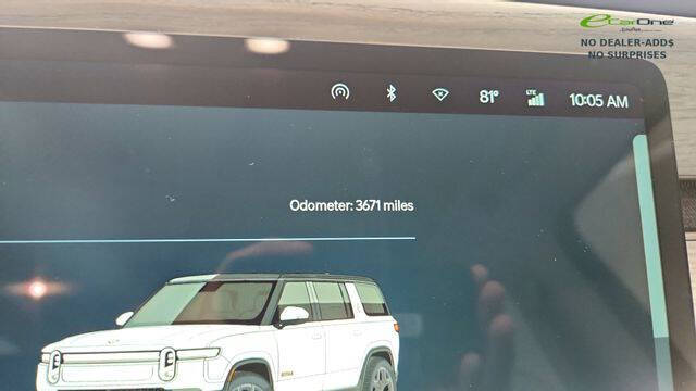 2025 Rivian R1S Ascend