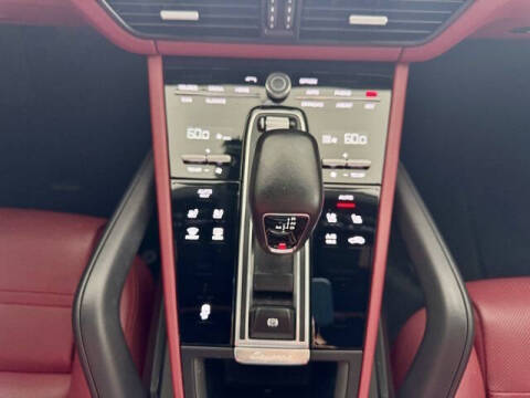 2022 Porsche Cayenne Platinum Edition