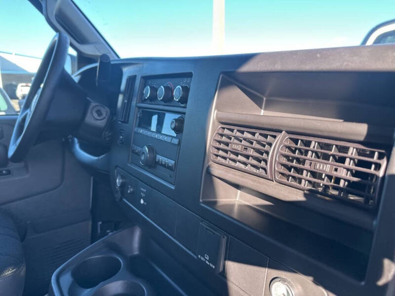 2024 GMC Savana 2500