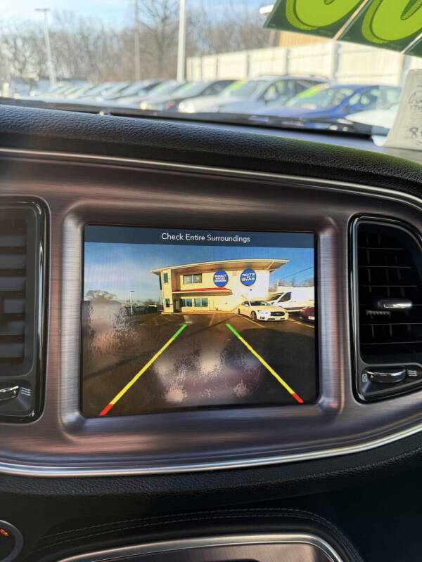 2018 Dodge Challenger 392 HEMI Scat Pack Shaker