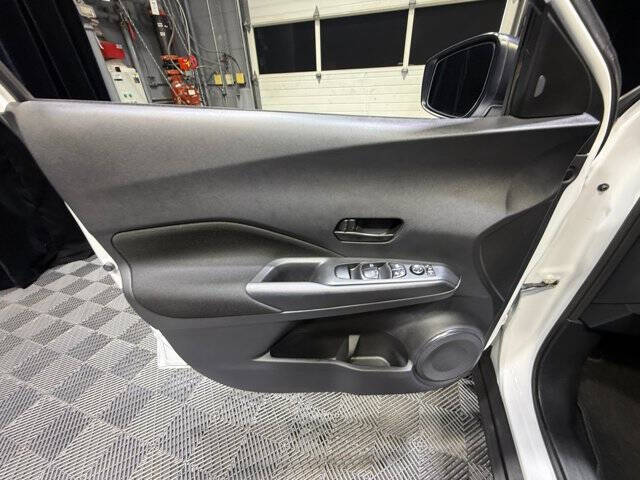 2025 Nissan Kicks Play S