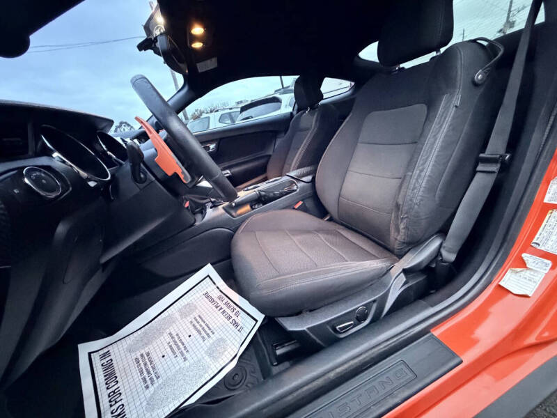 2016 Ford Mustang V6