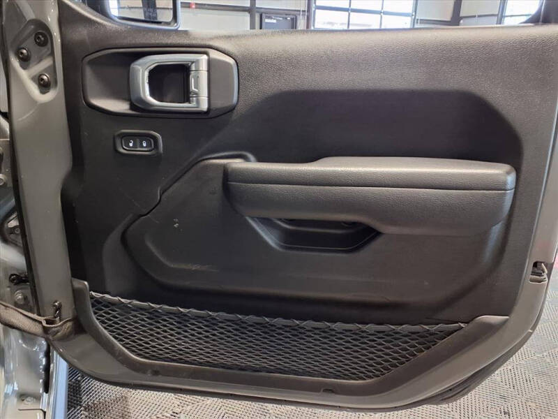 2022 Jeep Gladiator Willys