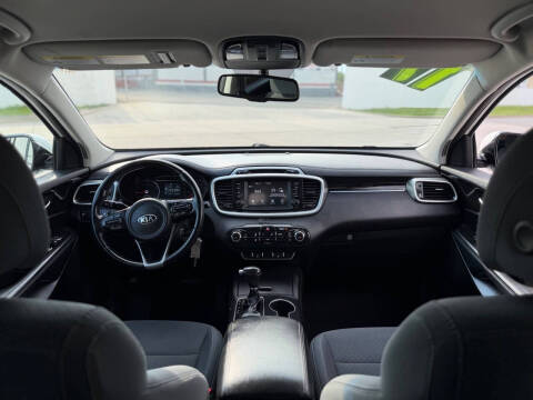 2017 Kia Sorento LX