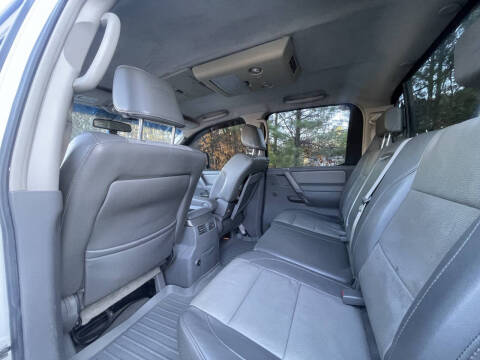 2006 Nissan Titan LE