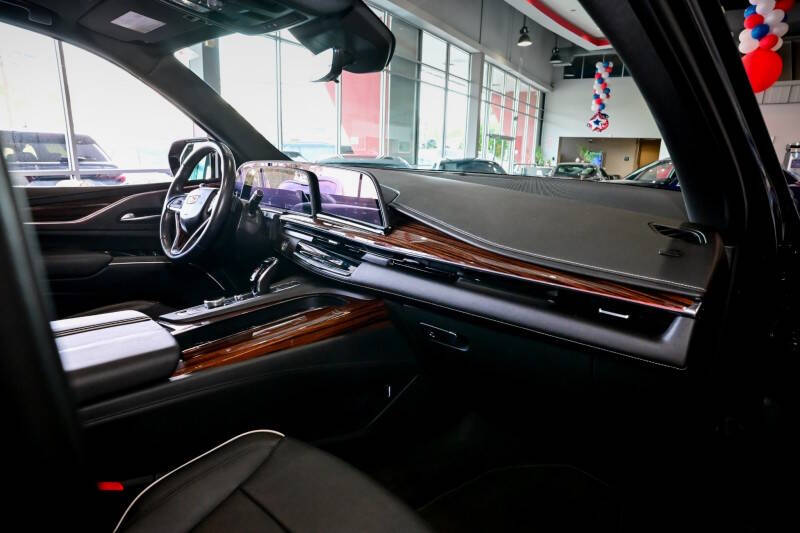 2022 Cadillac Escalade Premium Luxury