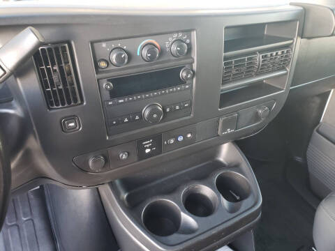 2022 Chevrolet Express 2500