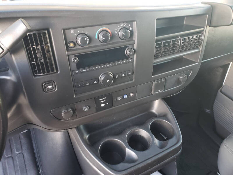 2022 Chevrolet Express 2500