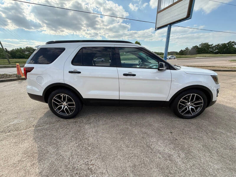 2016 Ford Explorer Sport
