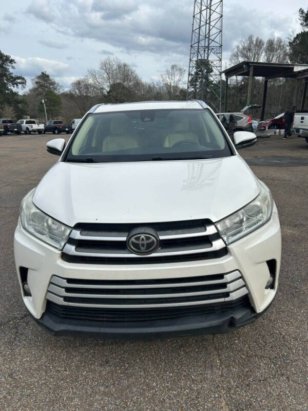 2017 Toyota Highlander SE