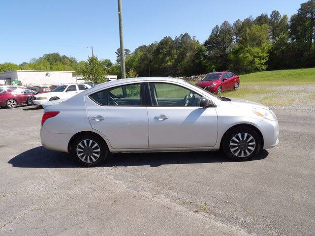 2013 Nissan Versa 1.6 SV