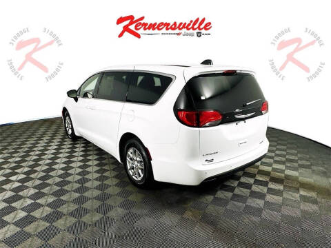 2026 Chrysler Voyager LX