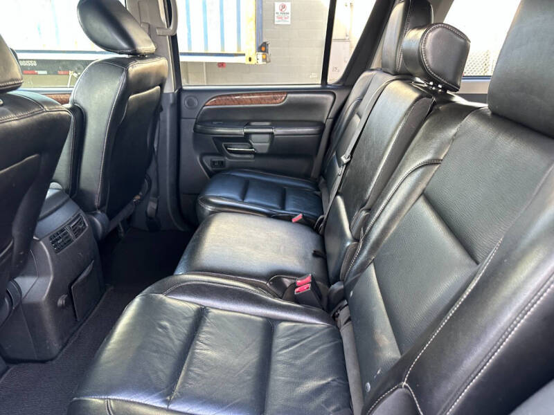 2012 Nissan Armada SL