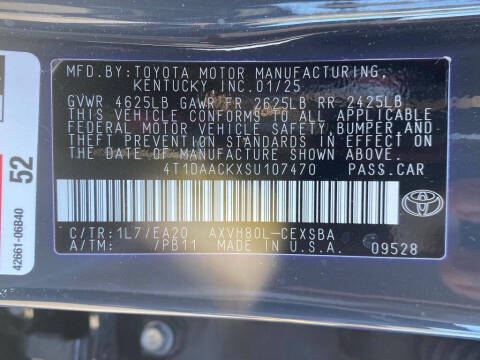 2025 Toyota Camry SE