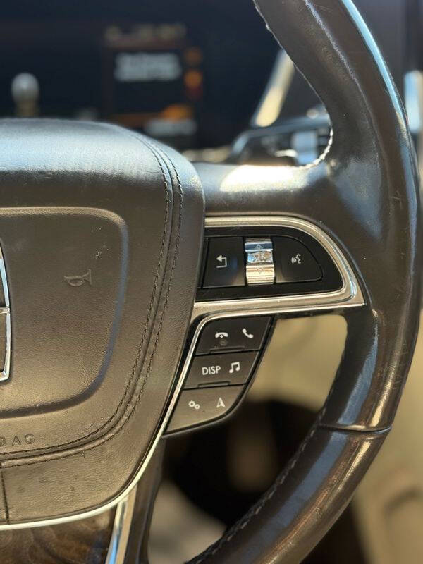 2017 Lincoln Continental Select